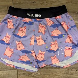 Chicknlegs Men's Medium Piggies 4" Half Split Shorts EUC